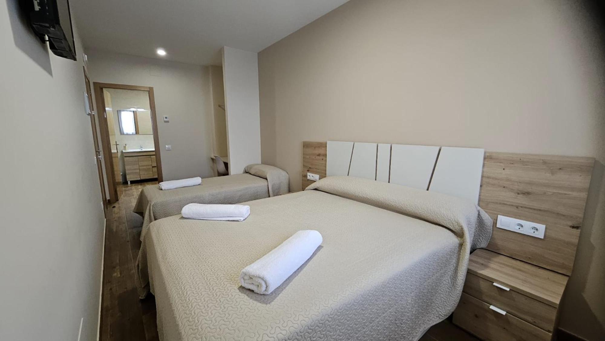 Casa Rural La Nava Навалуенга Екстериор снимка