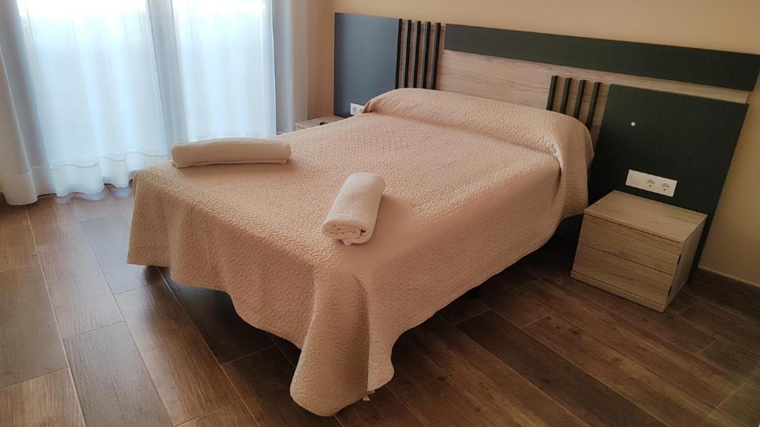 Casa Rural La Nava Навалуенга Екстериор снимка